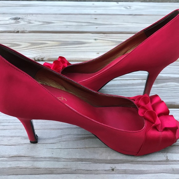 Nina Heels The Touch of Nina Women Red Fencel Pump - Picture 2 of 8